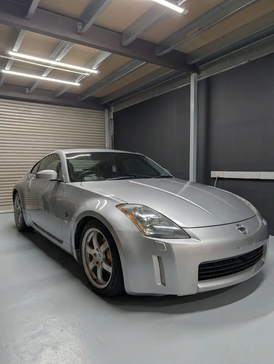 Nissan 350Z before its colour change wrap